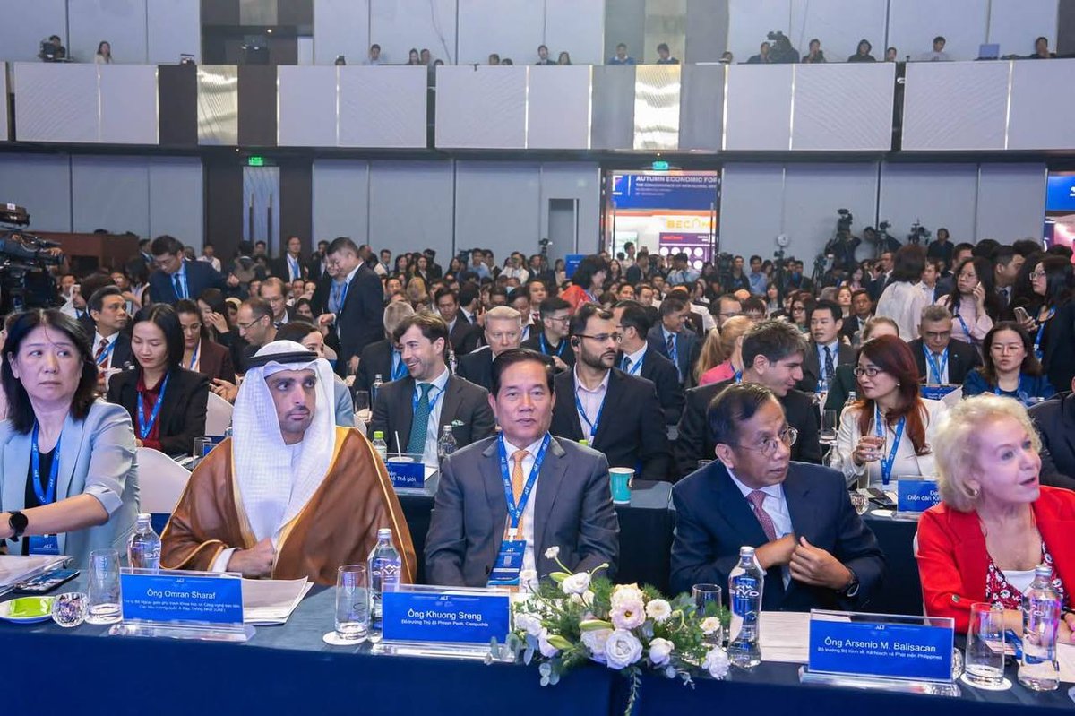 金边市政府代表团赴越南出席2026秋季经济论坛