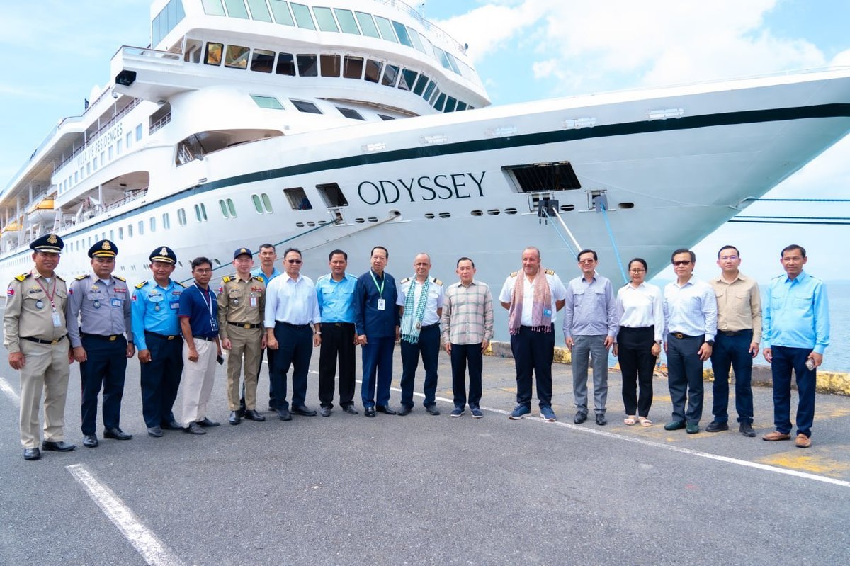 Villa Vie Odyssey邮轮滞留西港 柬埔寨接待船