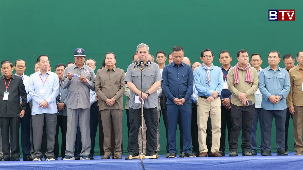 洪玛奈赴马德望机场 向洪灾灾民发放稻种口粮
