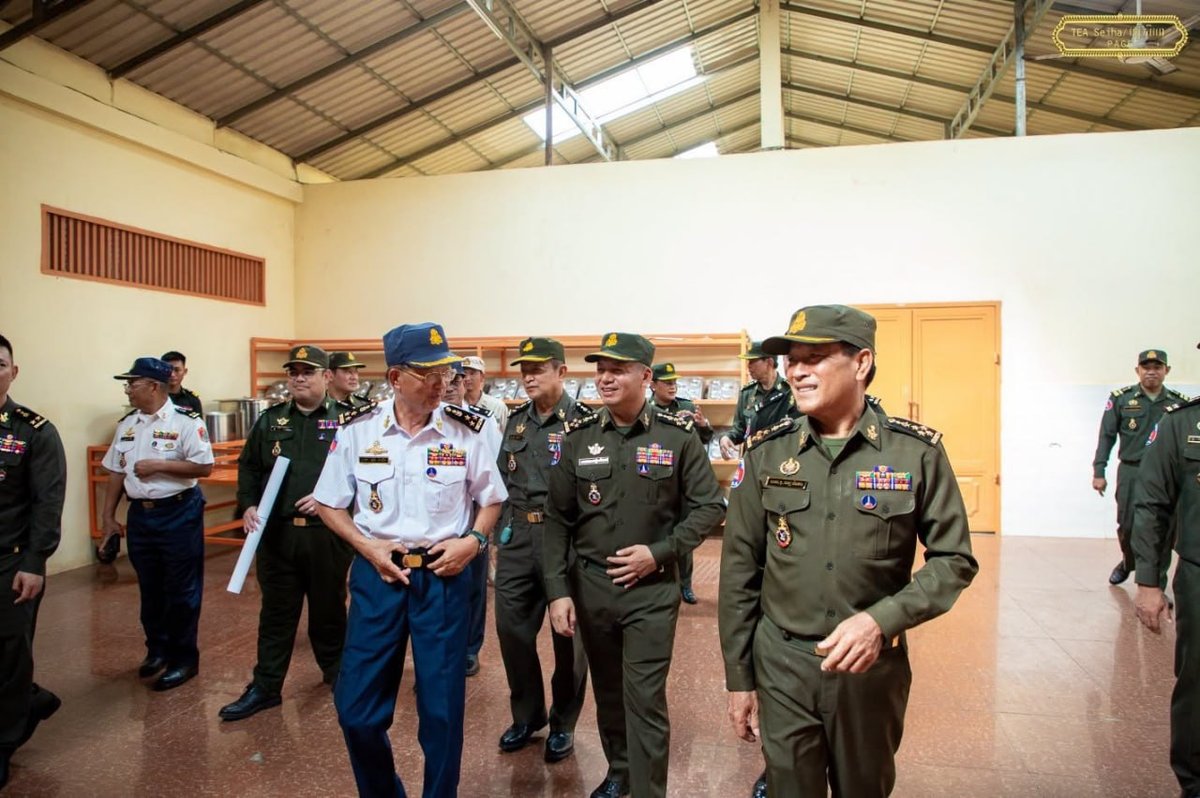 国防部长狄西哈视察义务兵训练学校选址