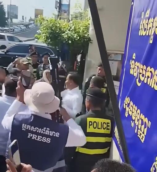 媒体人帕洪因报道当铺纠纷 赴刑事局接受问询