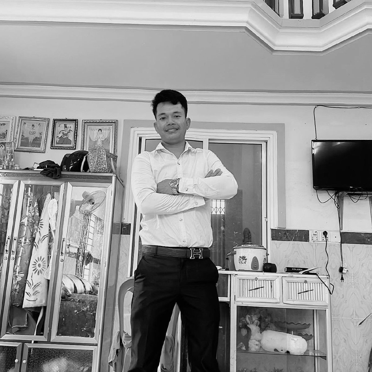 金边一名男子因过度迷信算命,在心理压力下选择在出租屋内自杀