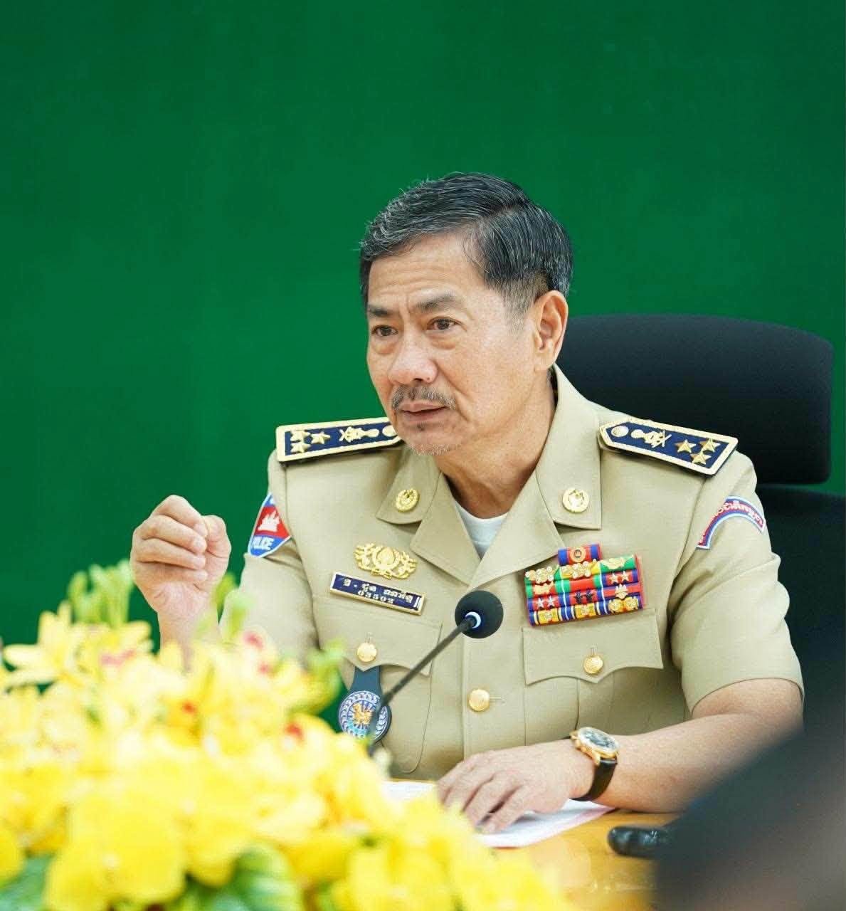 柴桢省巴域市警方抓获3名抢劫摩托车嫌疑人