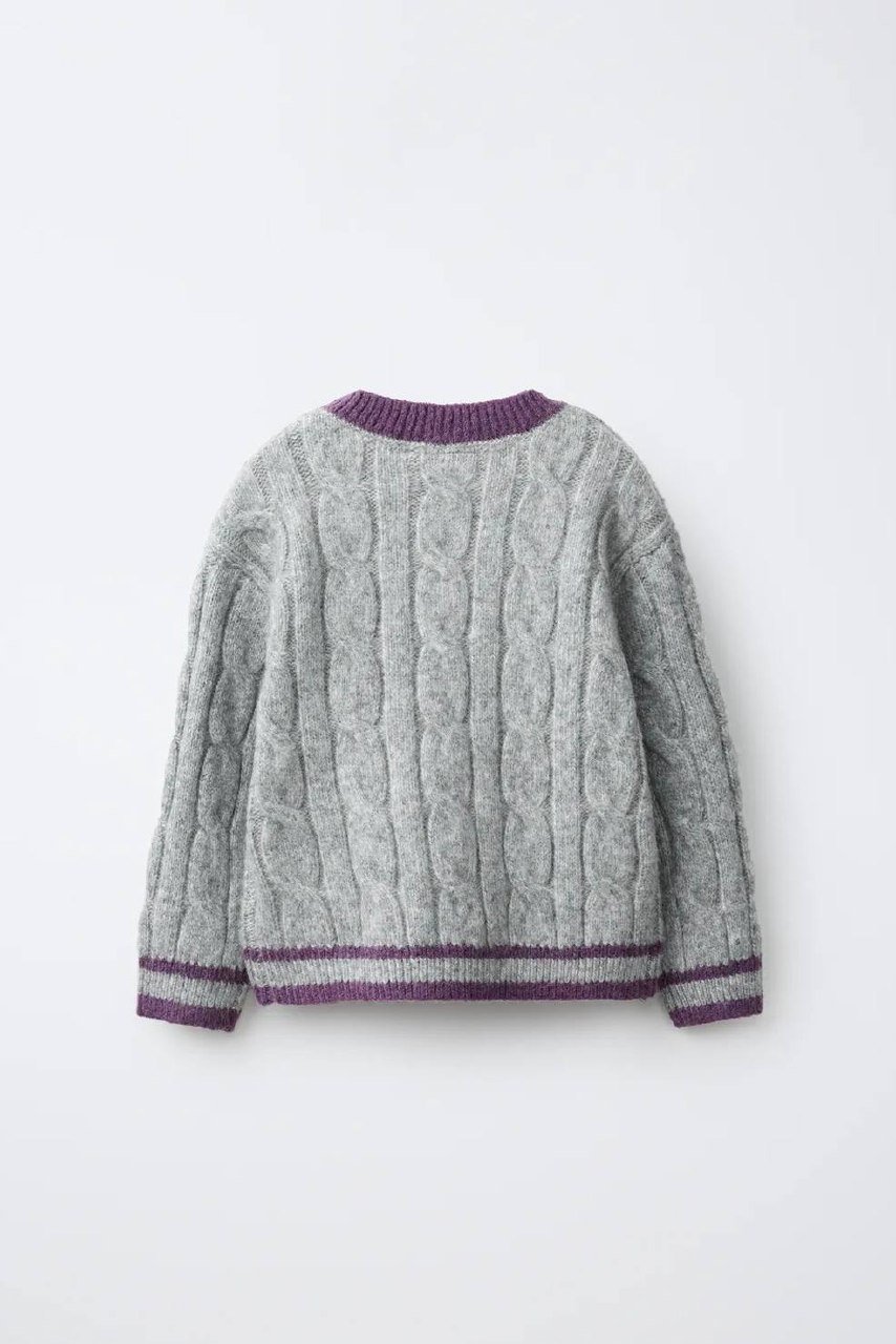 Zara小熊刺绣针织衫新品 售价11.99万瑞尔
