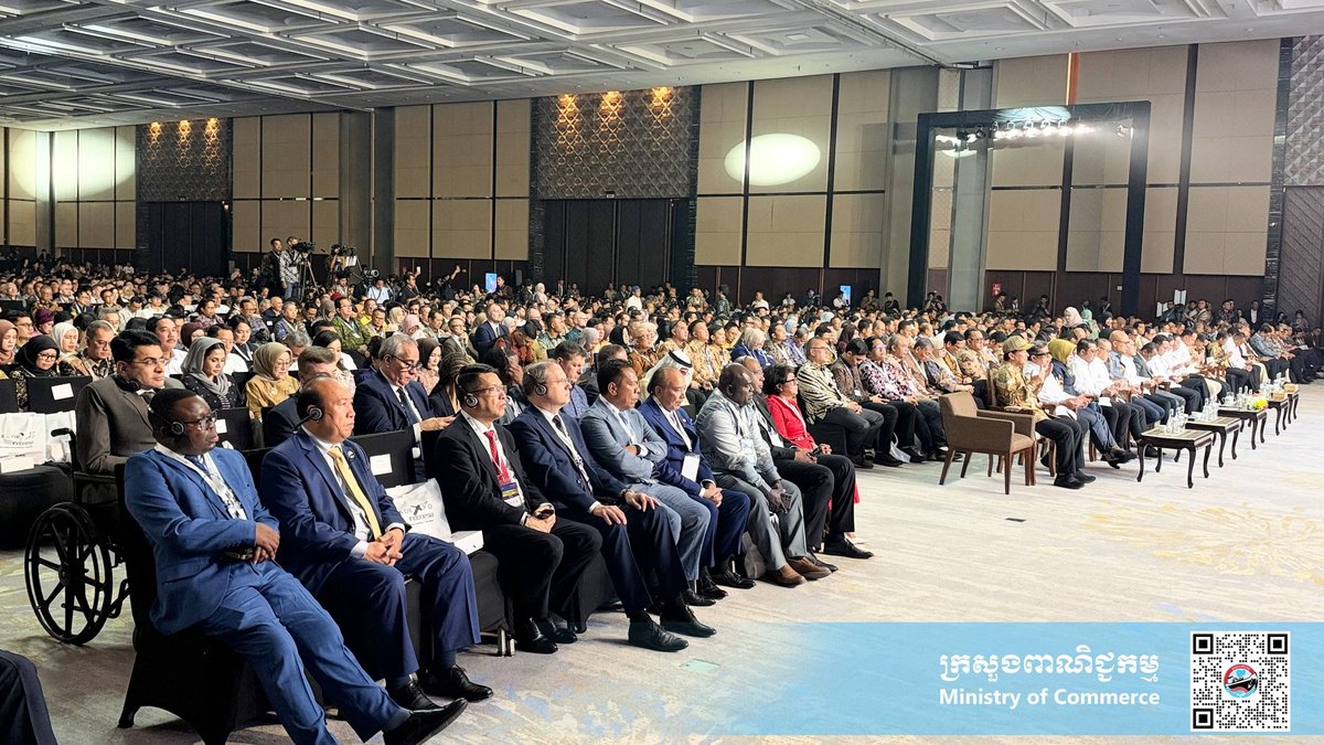 柬埔寨代表团出席第41届印尼贸易博览会