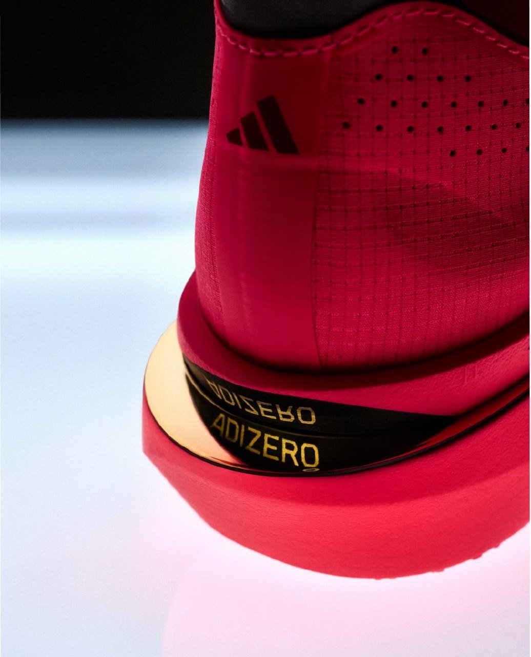 阿迪达斯新款Adizero Adios Pro 5发布