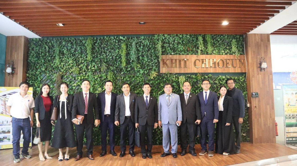 越南商务代表团访问金边 推动设立柬越商品中心