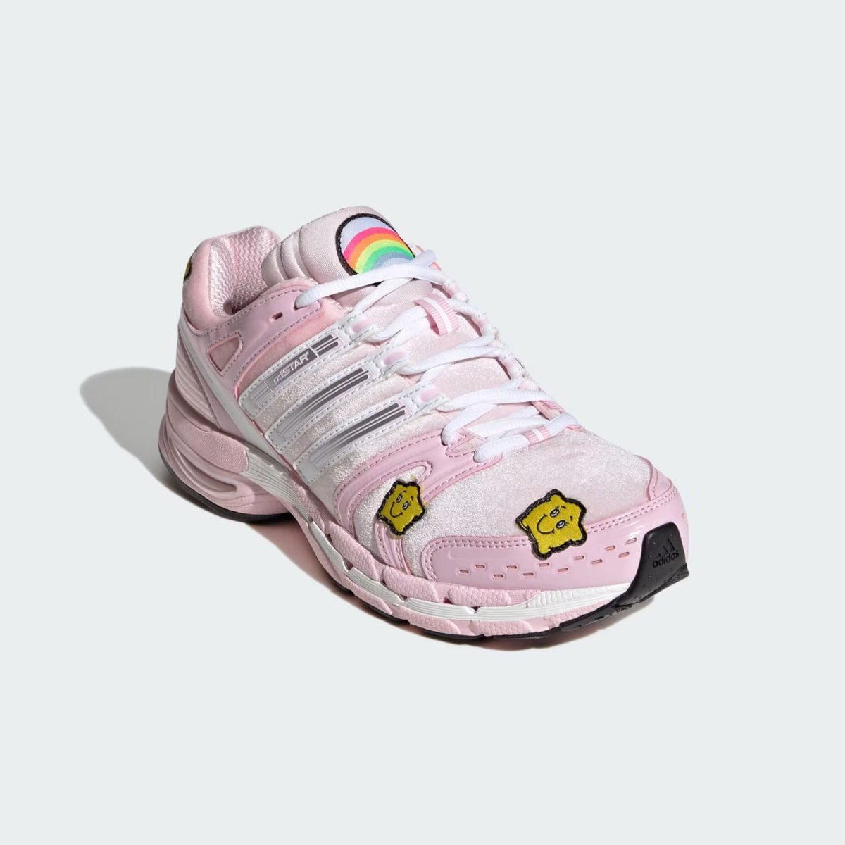 adidas推出Care Bears联名款运动鞋
