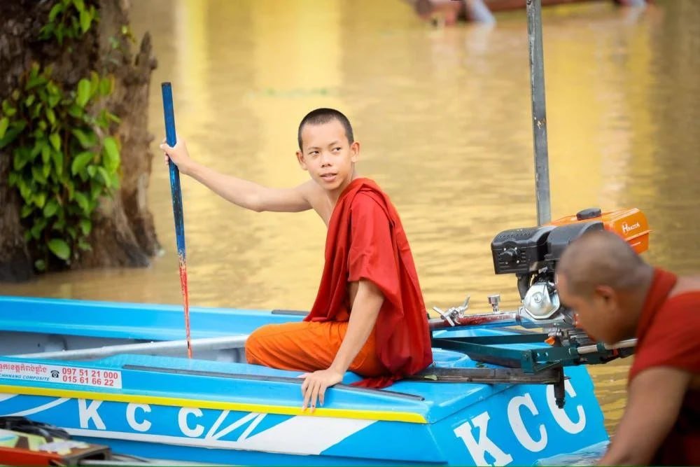 洪水影响部分寺庙 导致亡人节庆典规模缩小