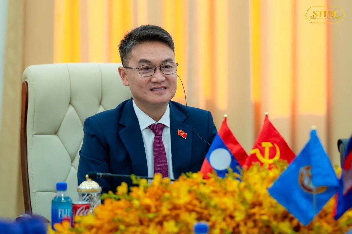 柬埔寨与老挝同意加强青年交流巩固友谊