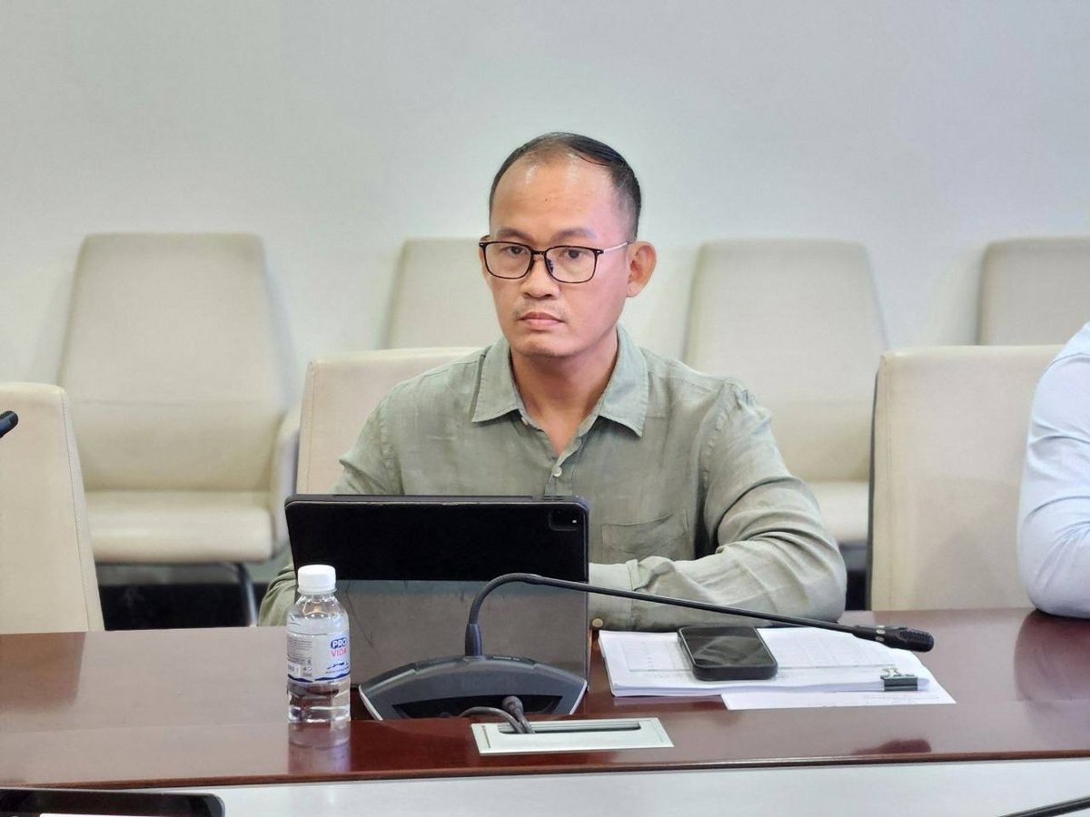 国土规划与建设部国务秘书劳迪比和拉维拉主持会议，讨论建筑材料