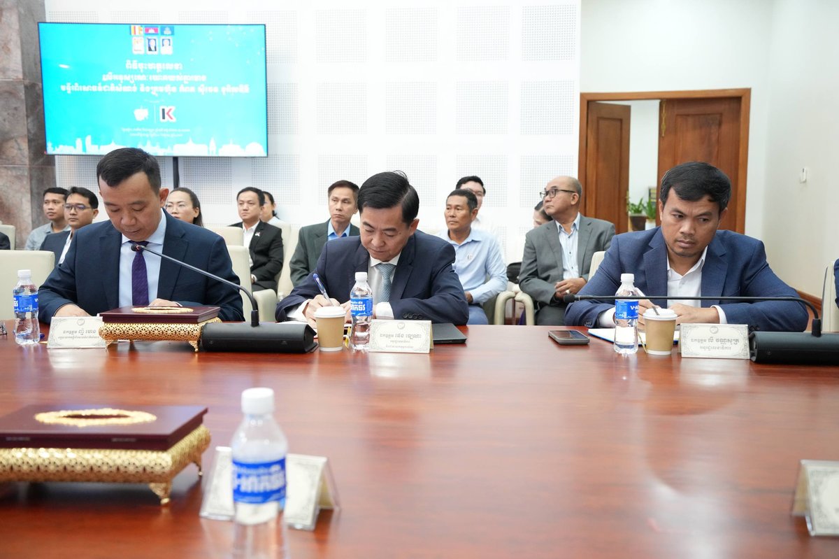 国土规划部与Kampot Cement签署协议 规范建筑标准