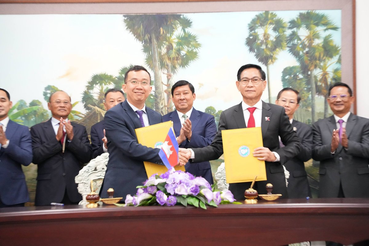 国土规划部与Kampot Cement签署协议 规范建筑标准