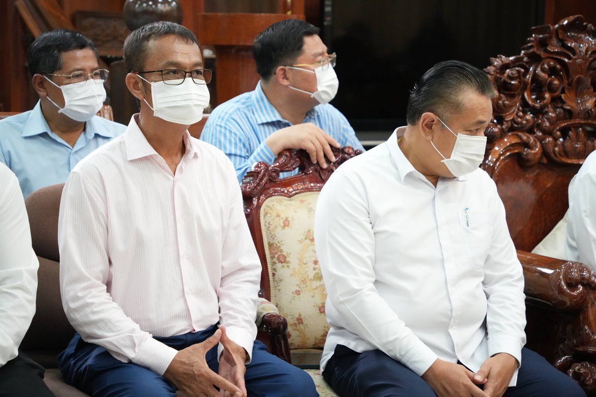 赛松安率土地管理部高层探望前部长英春林