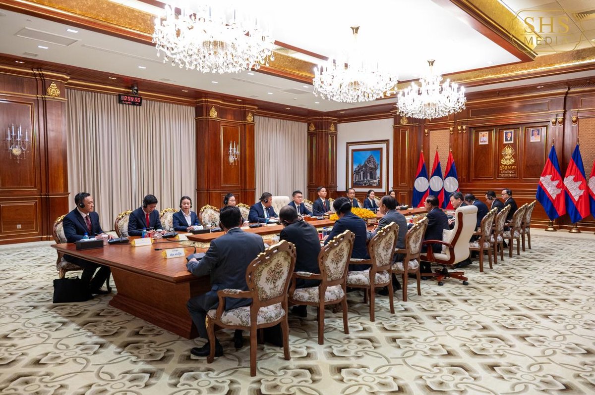 洪森会见老挝青年联盟代表 深化两国党际青年交流