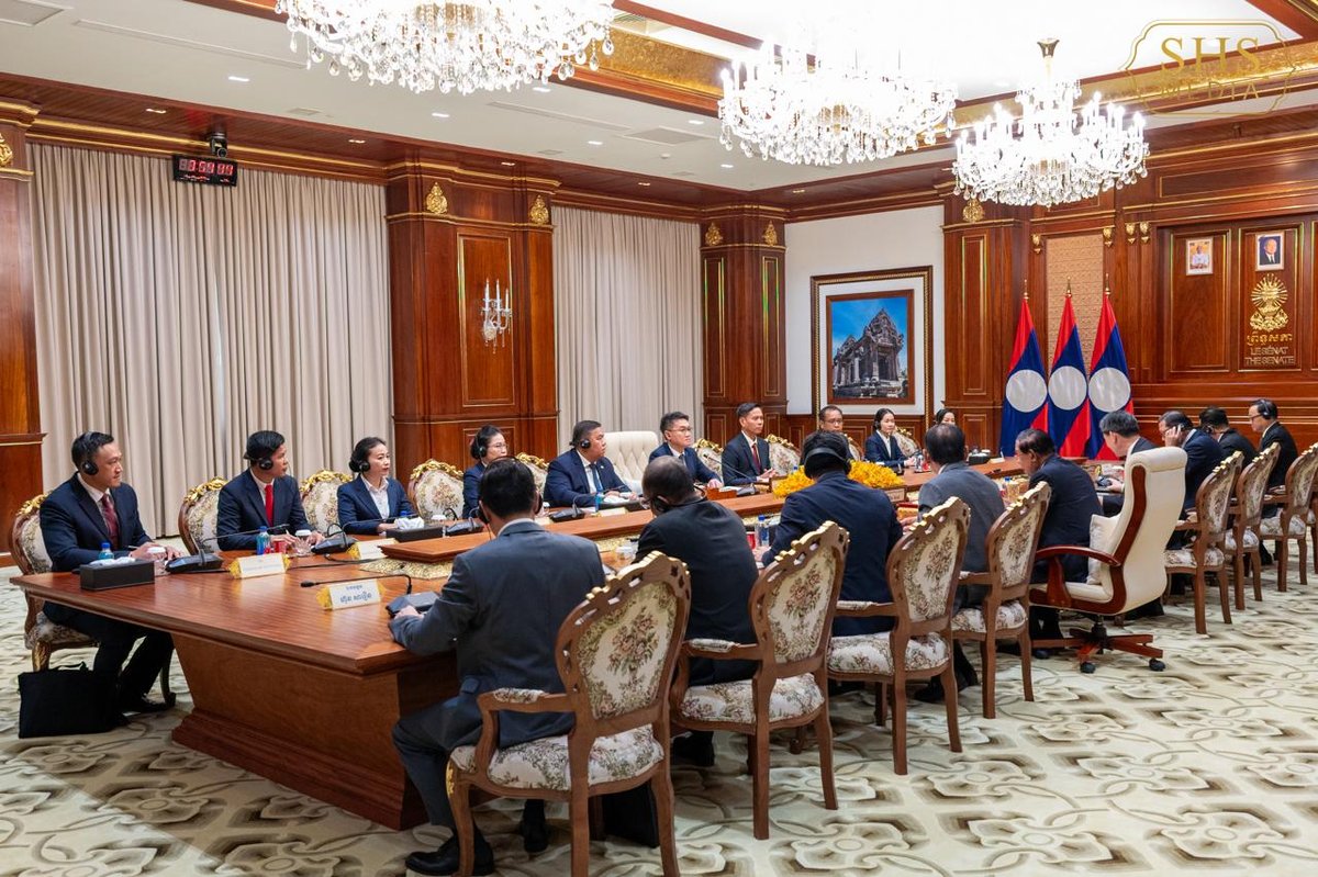 洪森会见老挝青年联盟代表 深化两国党际青年交流