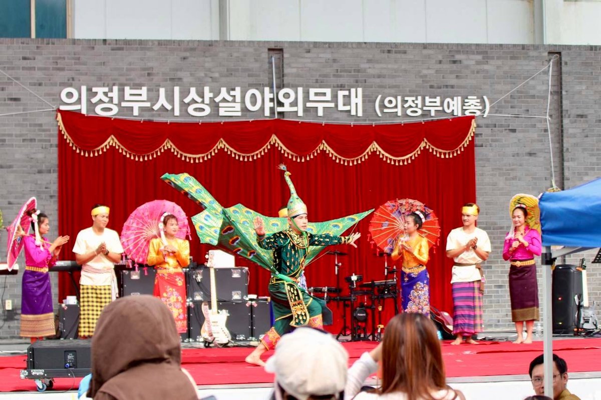 1500名在韩柬埔寨劳工欢聚 庆祝亡人节活动