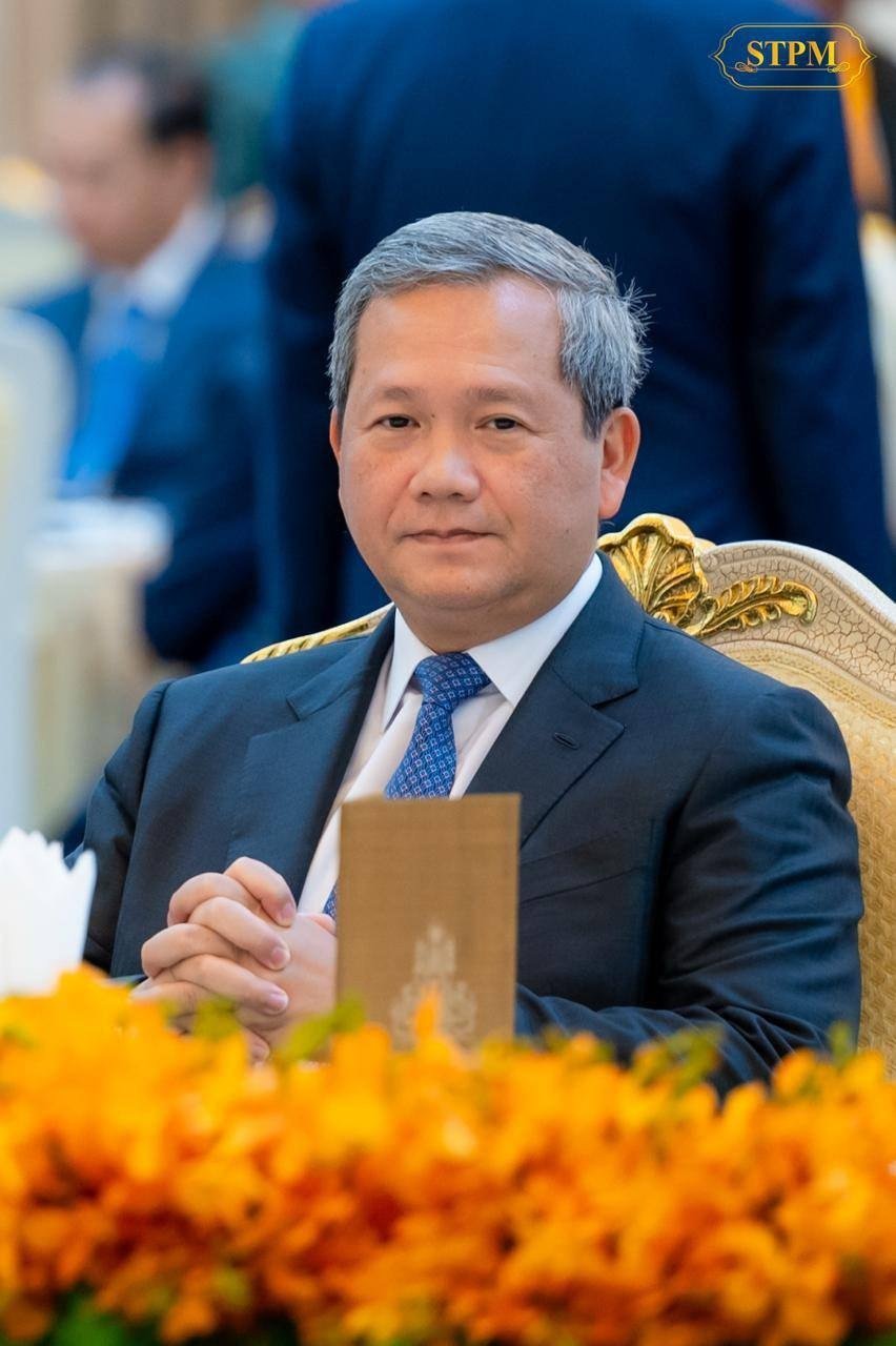 洪玛奈总理在和平大厦设宴接待越南总理