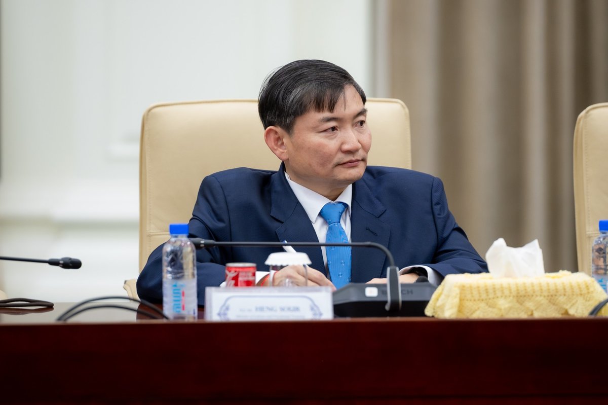 洪玛奈会见越南总理 劳工部部长恒索陪同出席