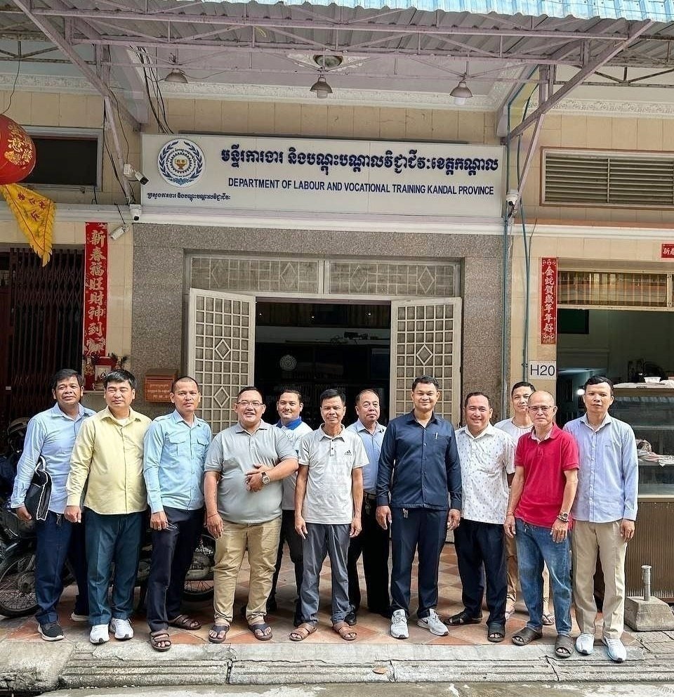 柬埔寨劳工部亡人节期间安排值班处理紧急事务