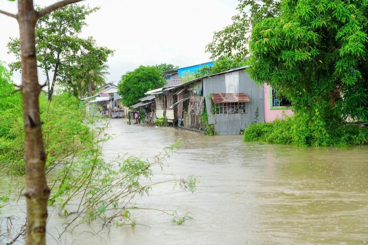 菩萨省连续4天降雨导致洪水,影响了克罗戈县和巴干县的居民生活