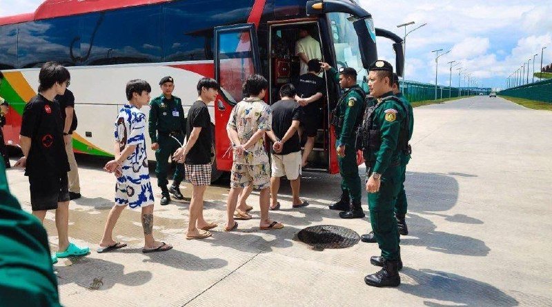 柬埔寨遣返90名涉诈中国公民 严打非法居留工作