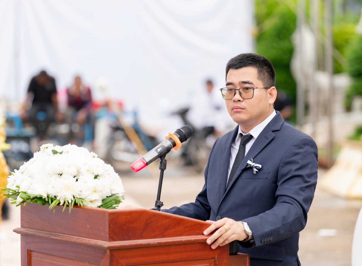 劳工部部长出席已故国务秘书胡武迪葬礼