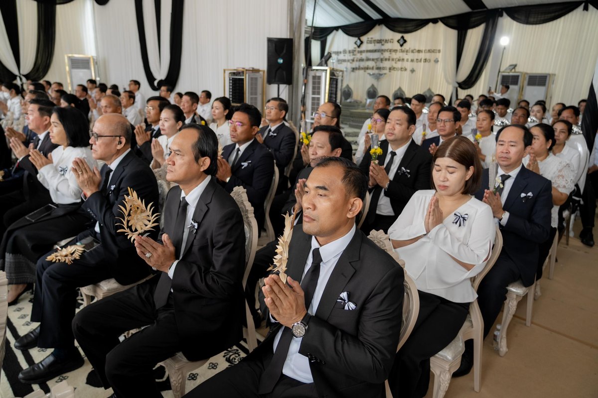 劳工部部长出席已故国务秘书胡武迪葬礼