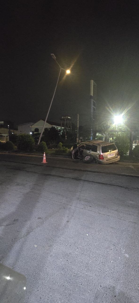 金边3号公路贝尔特学校附近发生交通事故