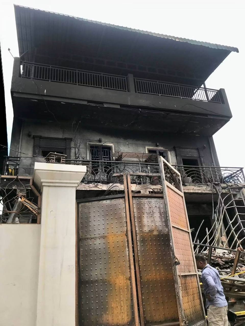 洪玛奈总理对地雷管理局顾问家庭火灾致死表示哀悼