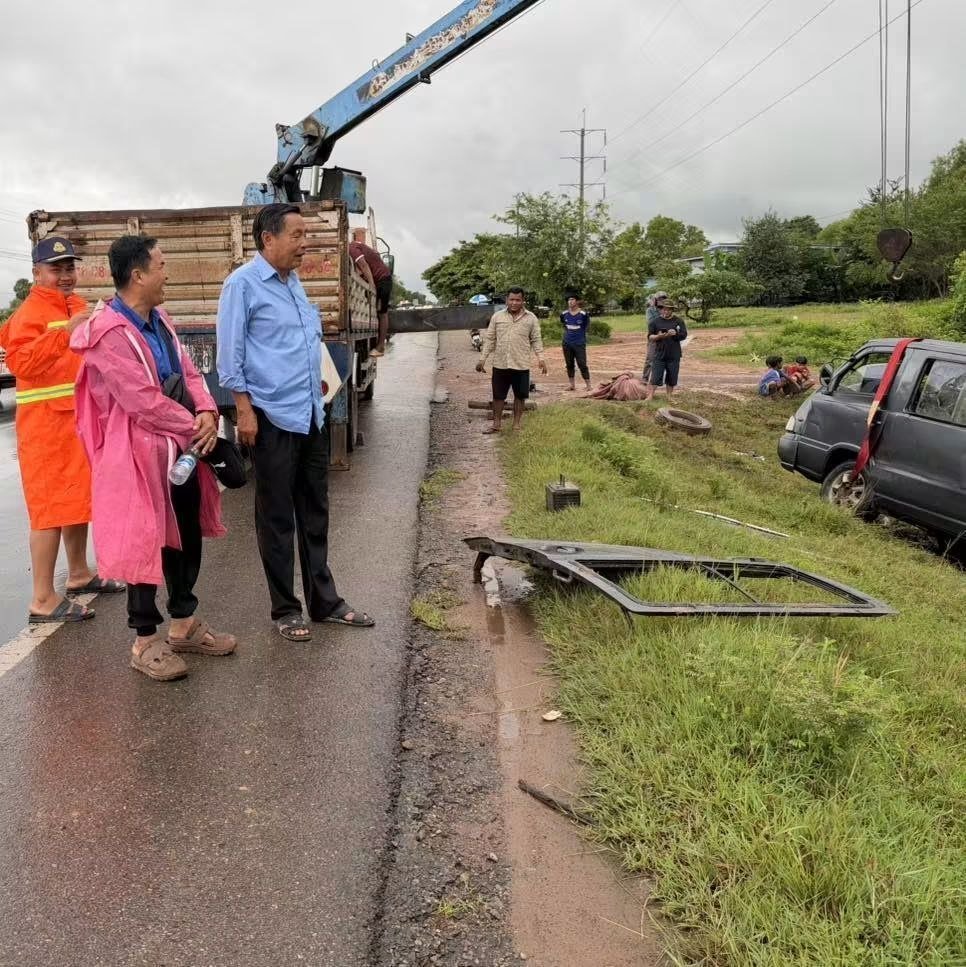 6号公路雨季路滑预警 提醒驾驶员谨慎驾驶