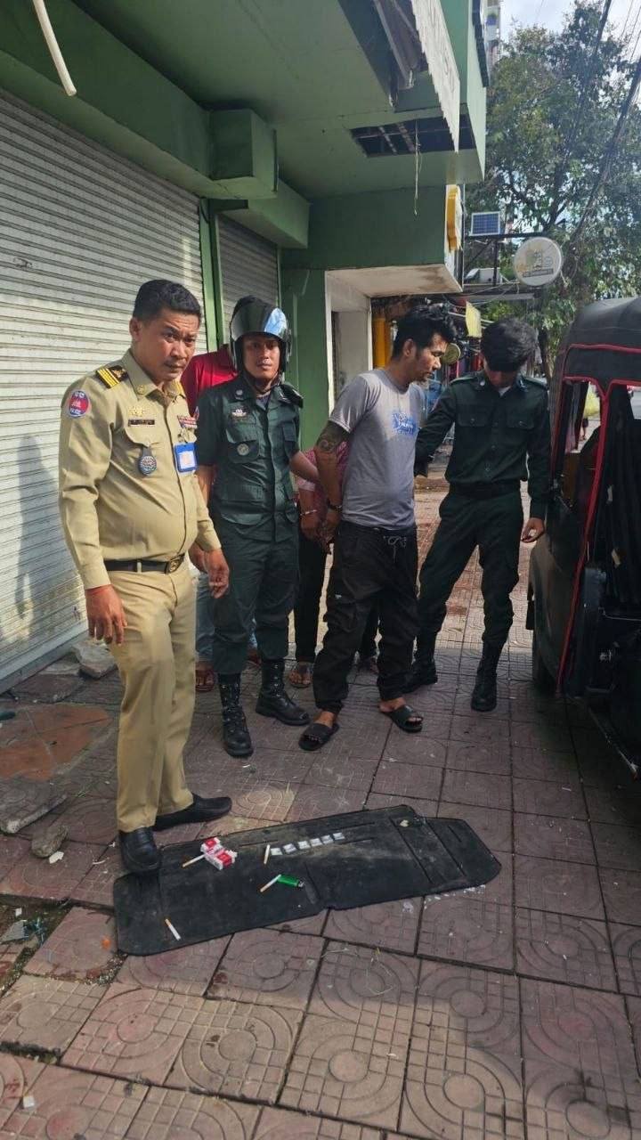 金边苏里亚商场周边毒品交易频发 警方开展专项打击