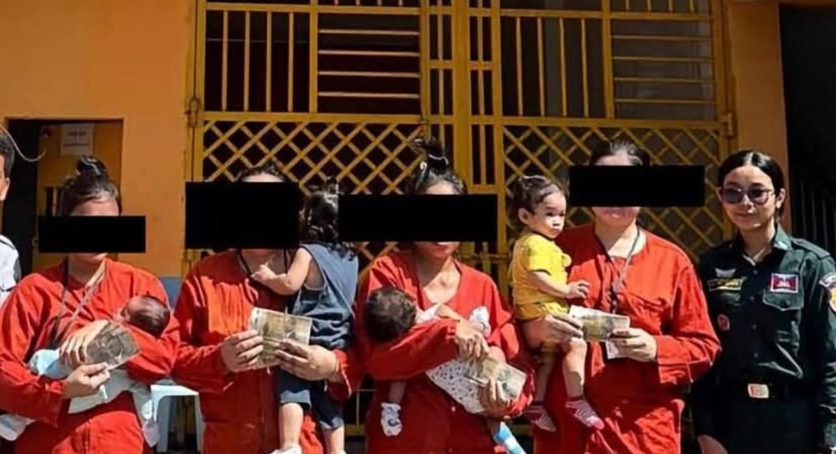 西港省社会救助基金局向服刑女性及随行子女发放津贴