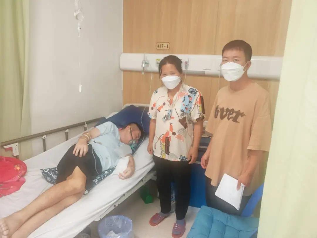 广东籍厨师在金边患重症肺结核 慈善协会发起募捐