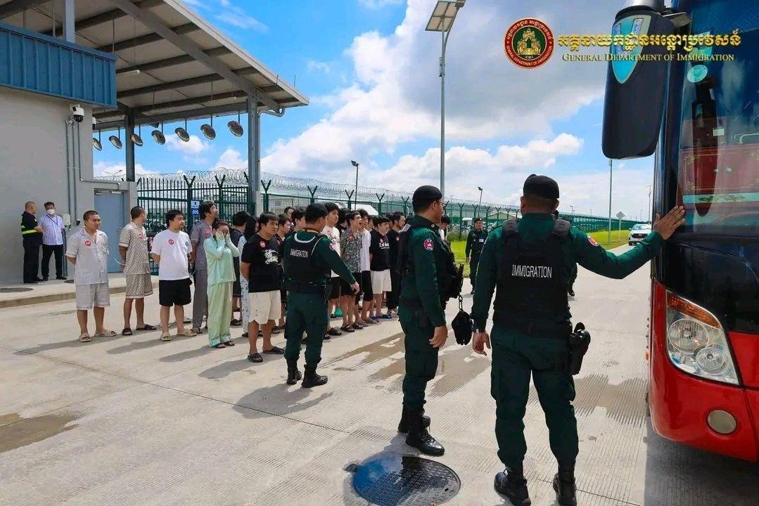柬埔寨遣返90名涉电诈及非法居留中国公民