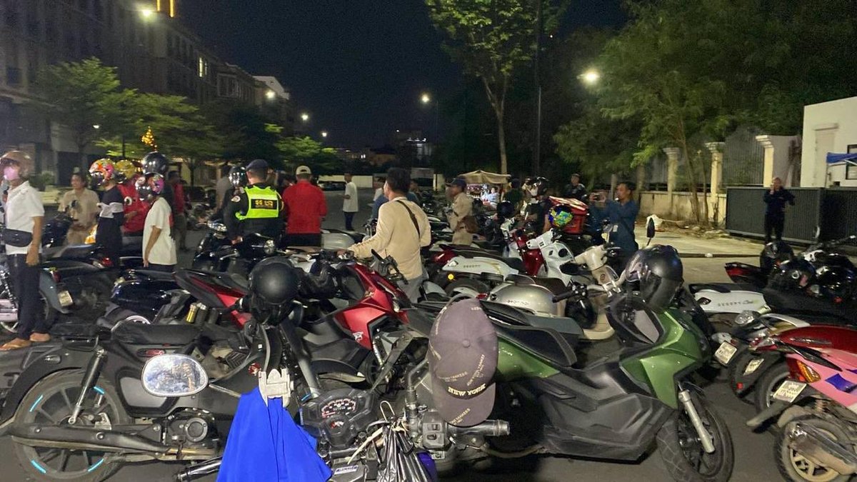 金边宪兵突击万谷湖 抓捕百余名飙车党并查扣车辆