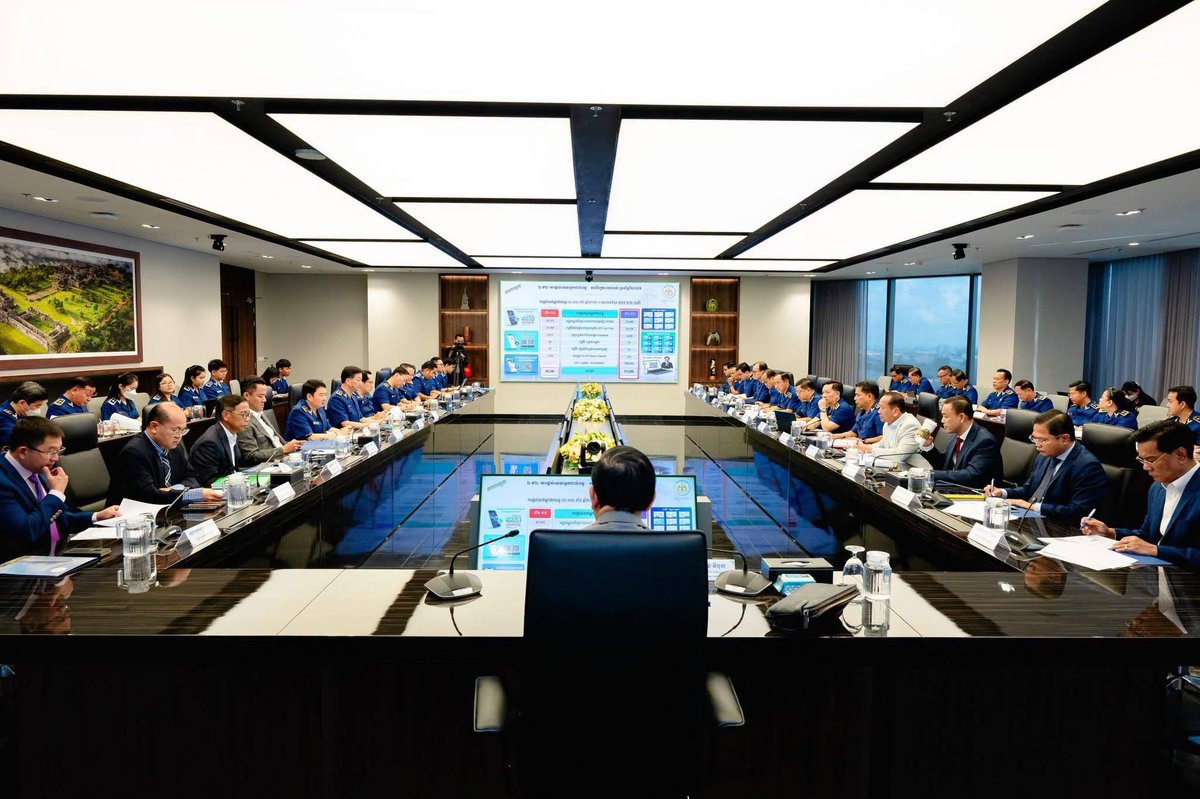税务总局局长关威宝主持前9个月税收总结会