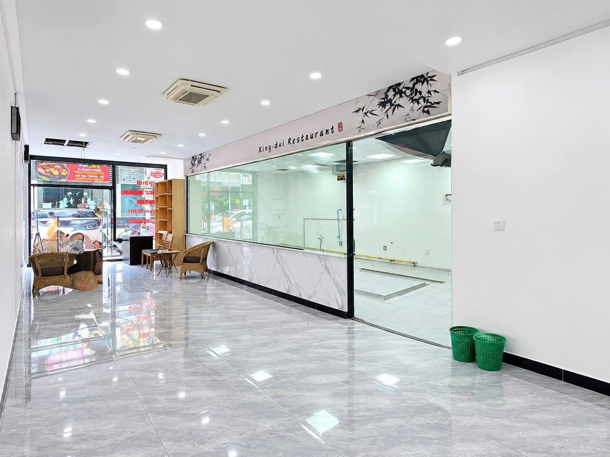 BKK区域大型店面招租,土地面积17米x30米,建筑面积17