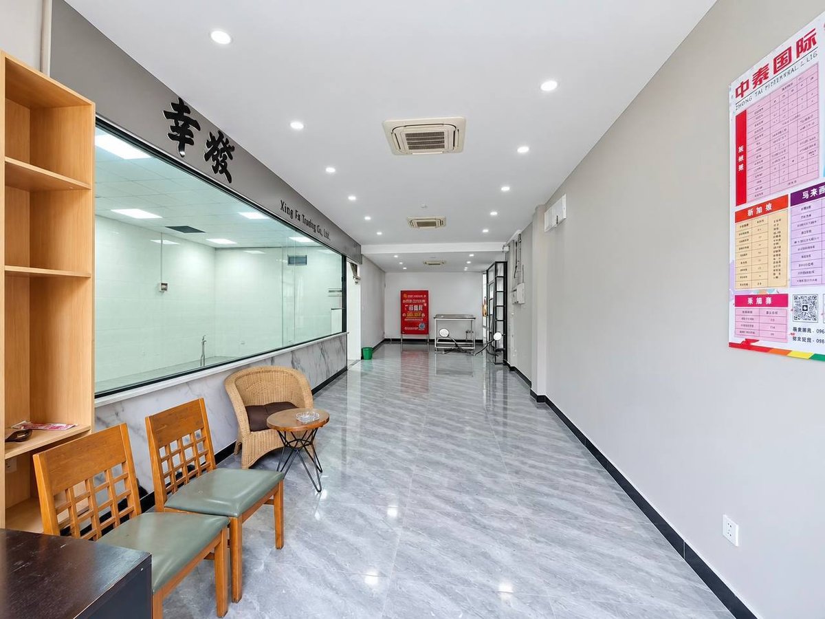 BKK区域大型店面招租,土地面积17米x30米,建筑面积17