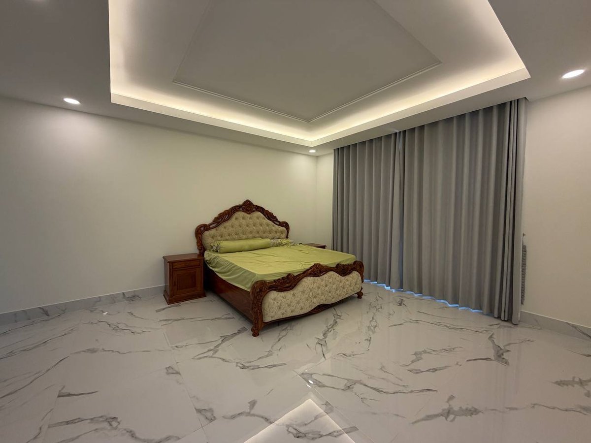 一号路炳发城小区王子别墅出租 月租$2800