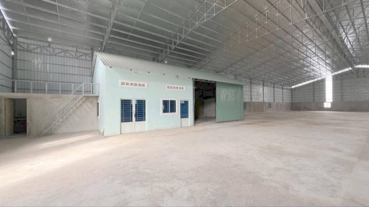 金边宗周1分区仓库招租,建筑面积1410平方米,配备3房4卫