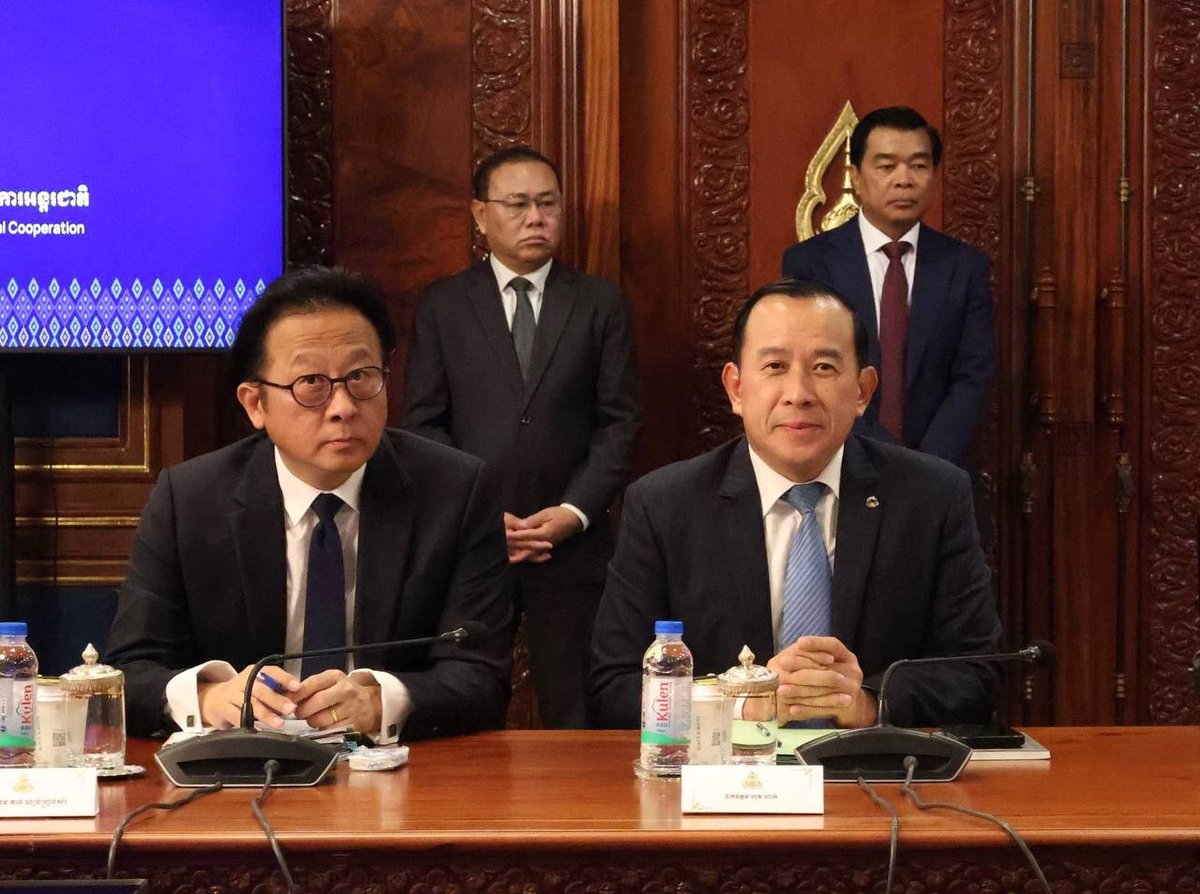 布拉索昆主持第20届法语国家峰会筹备工作会议