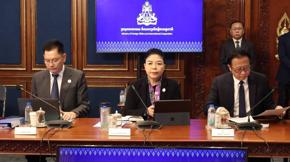 布拉索昆主持第20届法语国家峰会筹备工作会议