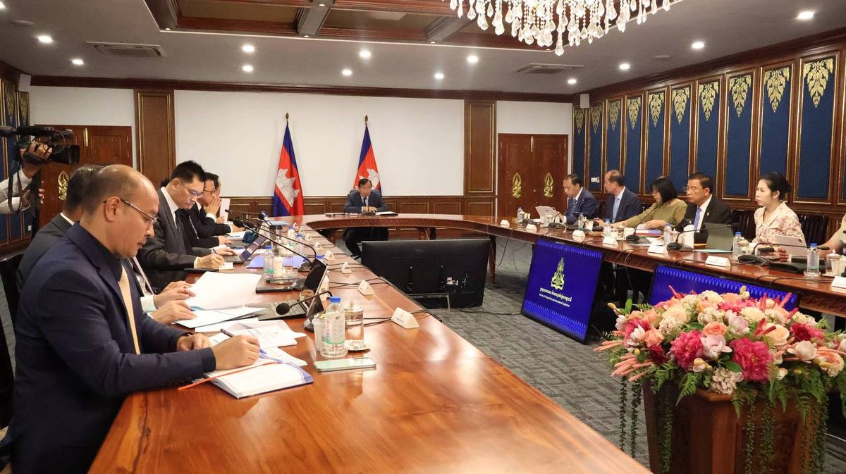 布拉索昆主持第20届法语国家峰会筹备工作会议