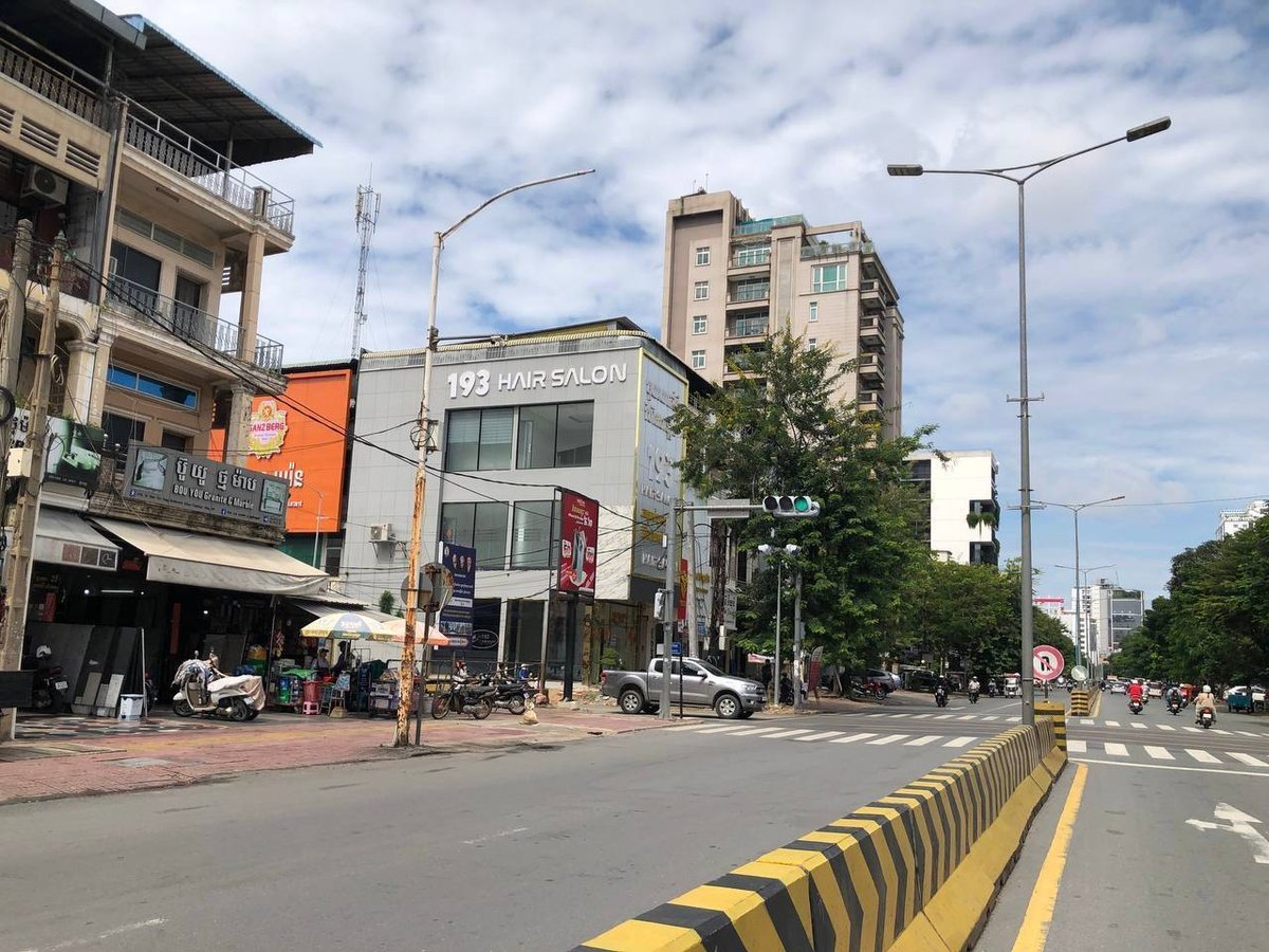 毛泽东大道优质转角店面招租,土地面积4x27米,建筑面积4x