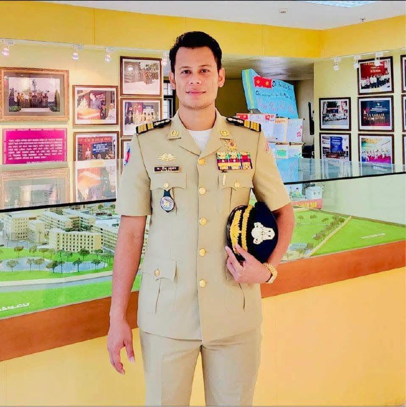 波罗勉省副警察局长因违纪被停职