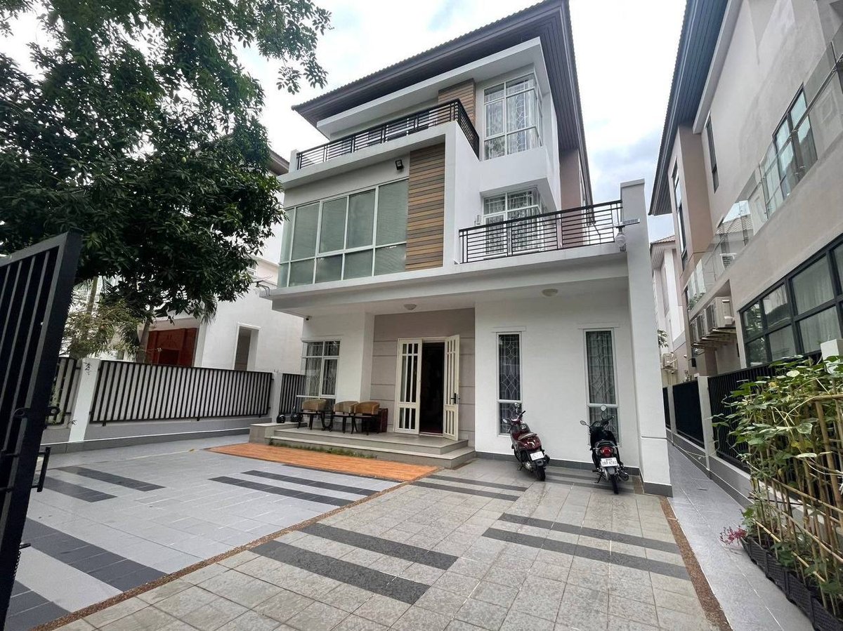 金边一号路炳发城茉莉别墅区放租一套三层独栋,5房6卫,建筑面