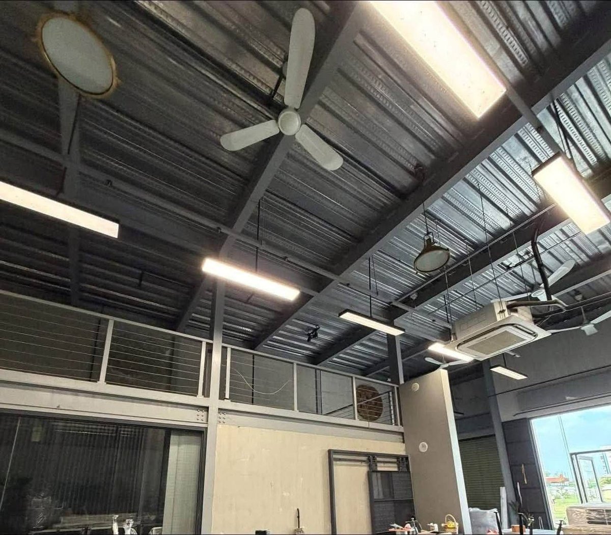 金边水净华区OCIC开发片区放出一栋两层商业楼招租,月租$2