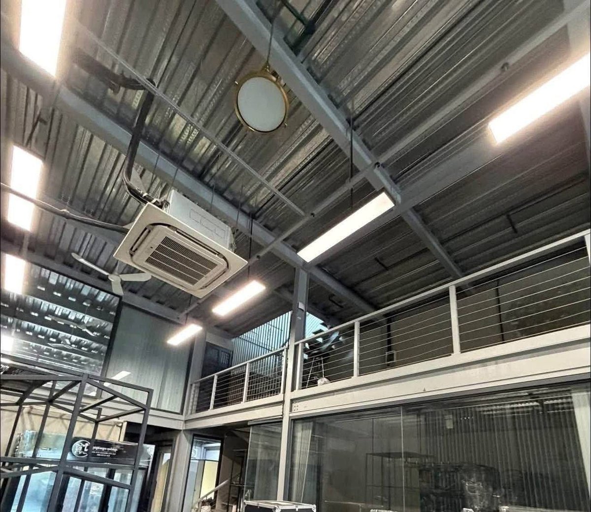 金边水净华区OCIC开发片区放出一栋两层商业楼招租,月租$2