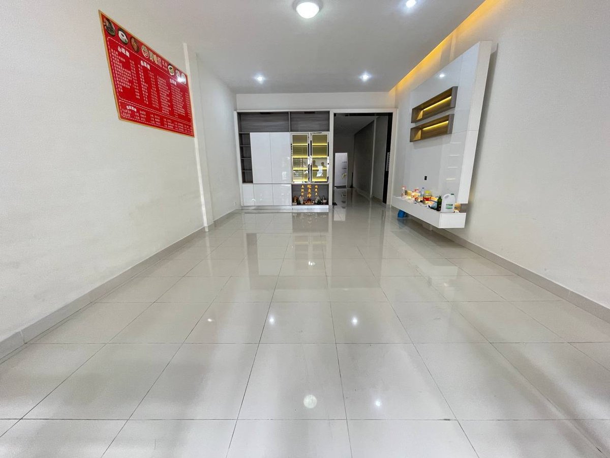 一号路炳发城(Borey Peng Huoth)主街店铺对外